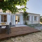La Rouine Holiday home *
