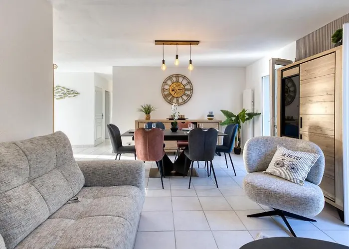 La Rouine Holiday home *