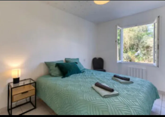 Holiday home La Rouine *